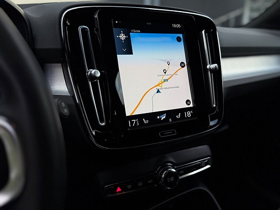 Volvo XC40 25 of 27