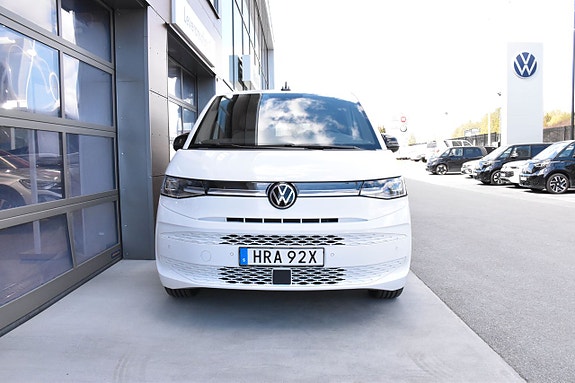 Volkswagen Multivan 2 of 5