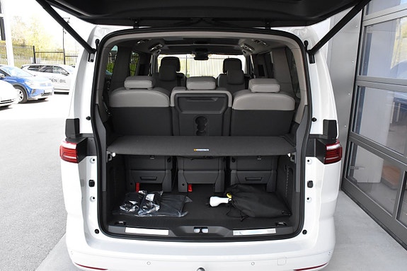 Volkswagen Multivan 11 of 20