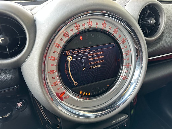 MINI Cooper 16 of 25