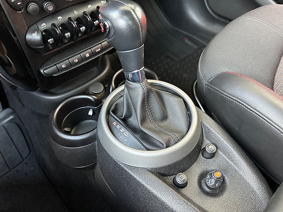 MINI Cooper 10 of 25