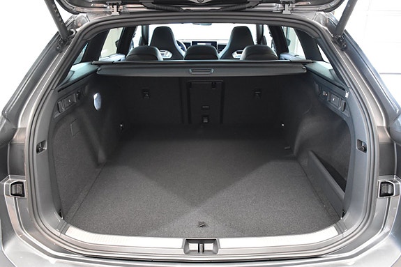 Volkswagen Passat 27 of 28
