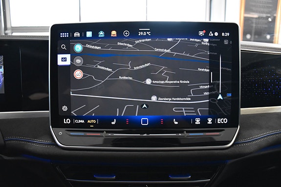 Volkswagen Passat 17 of 28