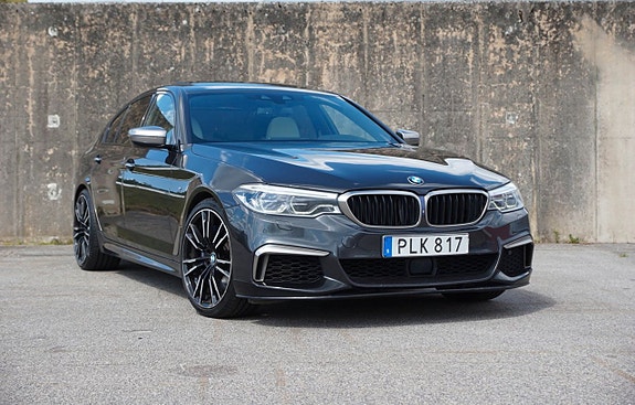 BMW M550i