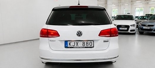 Volkswagen Passat 4 of 8