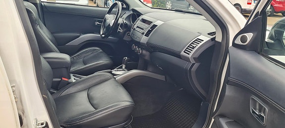 Mitsubishi Outlander 11 of 13