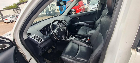 Mitsubishi Outlander 8 of 13