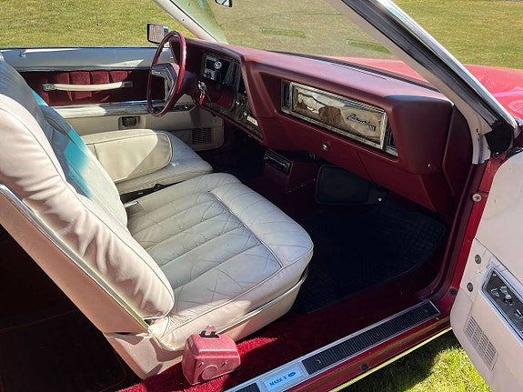 Lincoln Continental 20 of 20