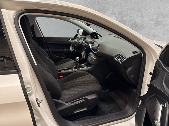 Peugeot 308 12 of 25