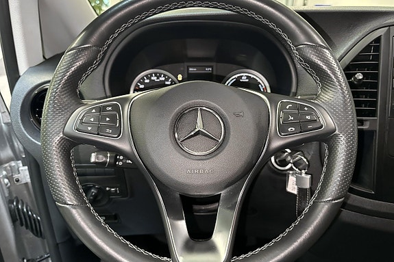Mercedes-Benz eVito 112 8 of 12