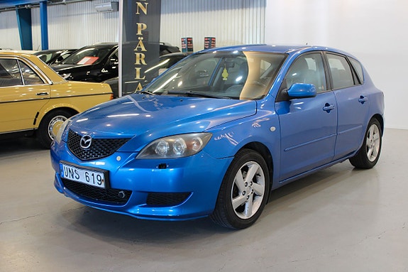 Mazda 3 4 of 5