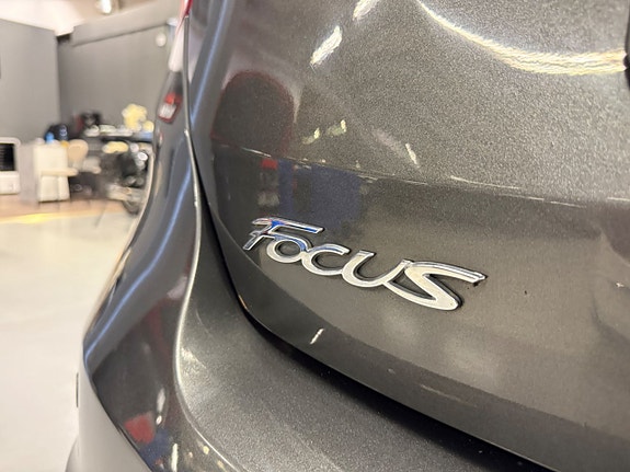 Ford Focus 8 of 22