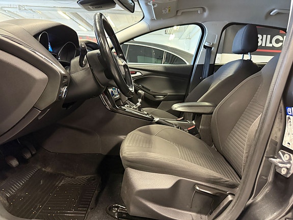 Ford Focus 14 of 22