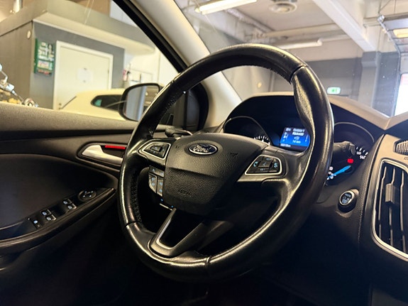 Ford Focus 19 of 22