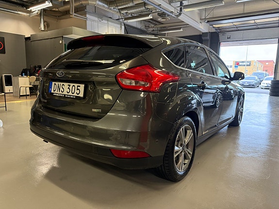 Ford Focus 6 of 22