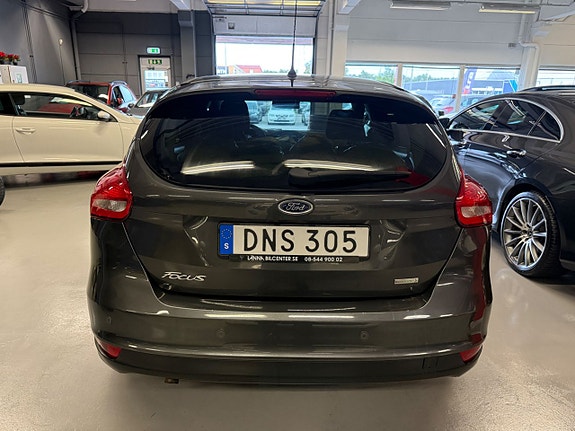 Ford Focus 7 of 22