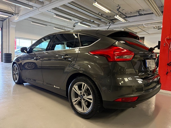 Ford Focus 9 of 22