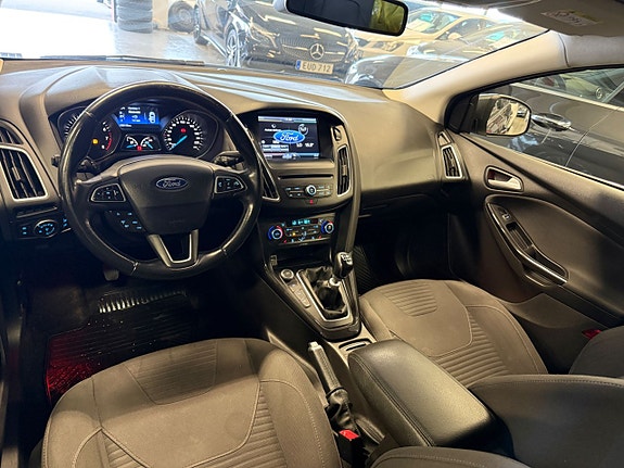 Ford Focus 16 of 22