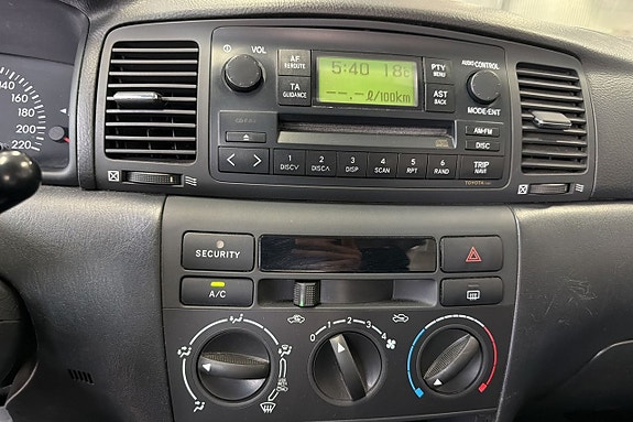 Toyota Corolla 14 of 19