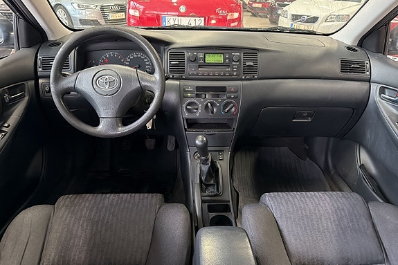 Toyota Corolla 13 of 19