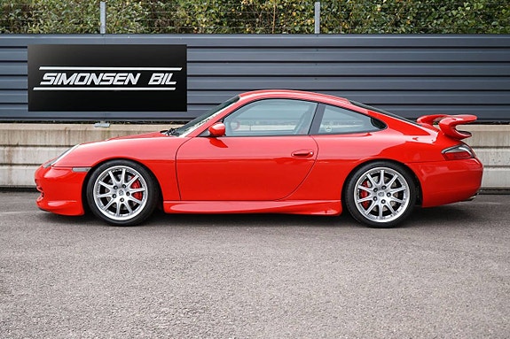 Porsche 911 2 of 5