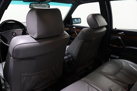Mercedes-Benz S400 21 of 22