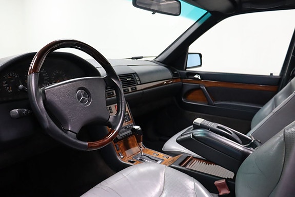 Mercedes-Benz S400 18 of 22