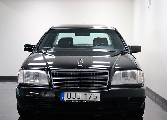 Mercedes-Benz S400 3 of 22