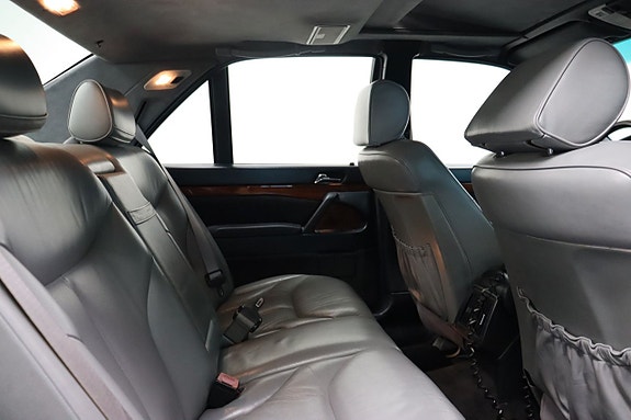 Mercedes-Benz S400 14 of 22