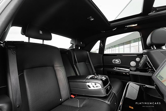 Rolls Royce Ghost 8 of 23