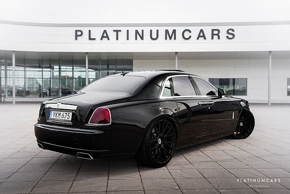 Rolls Royce Ghost 2 of 5