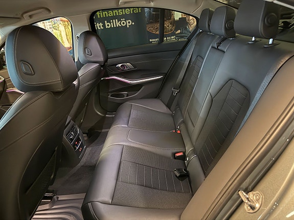 BMW 320 18 of 20