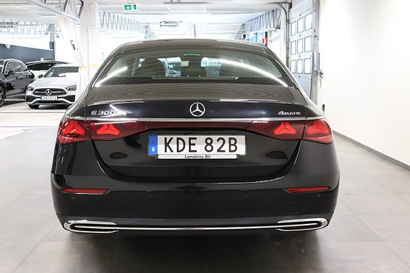 Mercedes-Benz E300 de 5 of 21