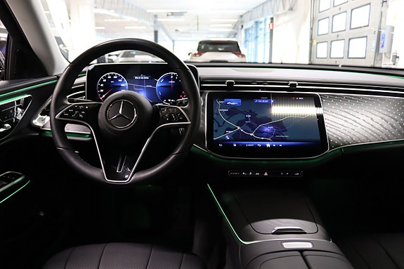 Mercedes-Benz E300 de 11 of 21