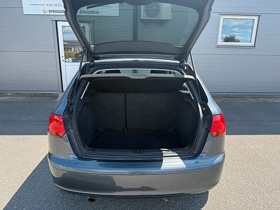 Audi A3 8 of 13