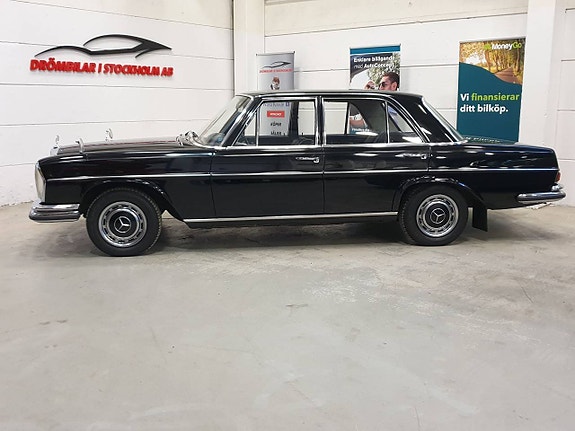 Mercedes-Benz 280 4 of 5