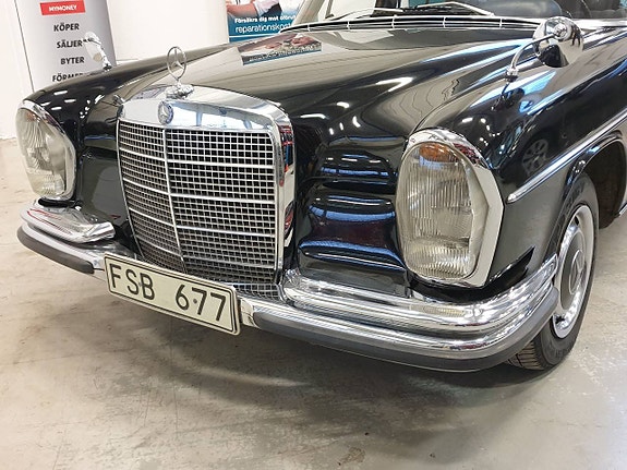 Mercedes-Benz 280 6 of 27