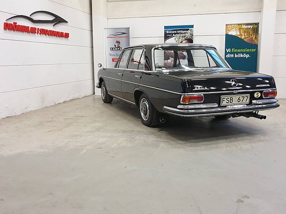 Mercedes-Benz 280 8 of 27