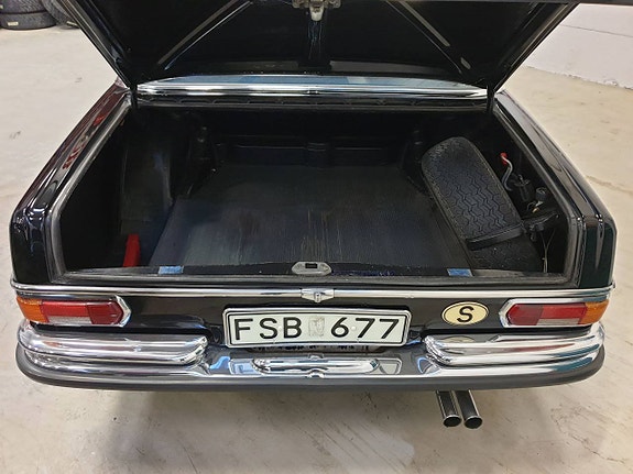 Mercedes-Benz 280 27 of 27