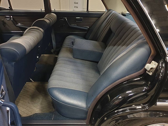 Mercedes-Benz 280 17 of 27