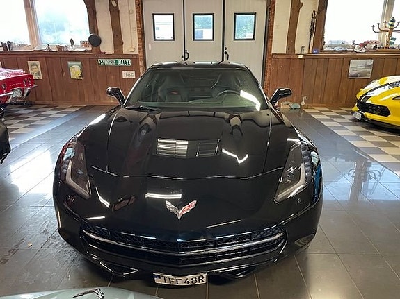Chevrolet Corvette 4 of 20