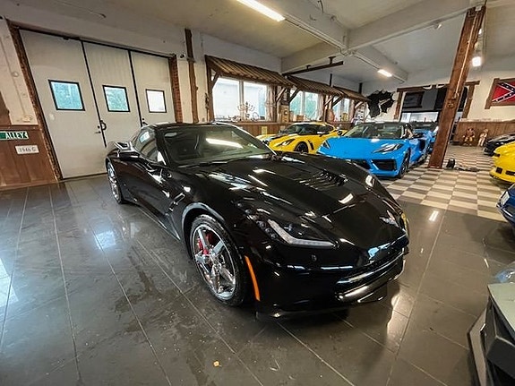 Chevrolet Corvette 11 of 20