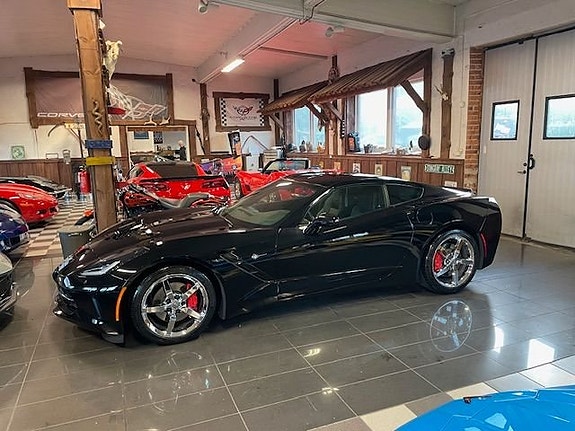 Chevrolet Corvette 2 of 20