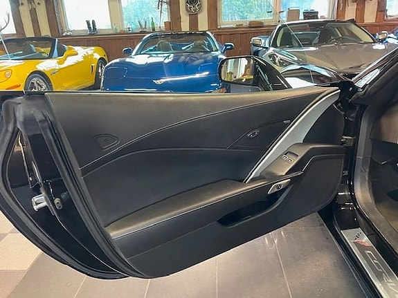 Chevrolet Corvette 15 of 20