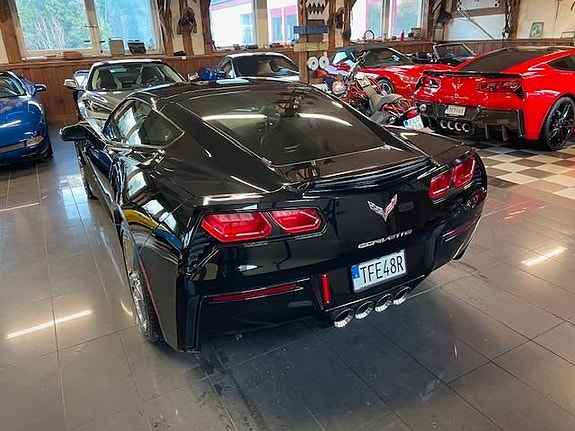 Chevrolet Corvette 6 of 20