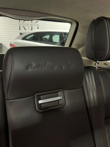 Land Rover Range Rover 26 of 30