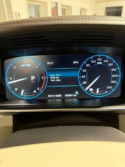 Land Rover Range Rover 16 of 30