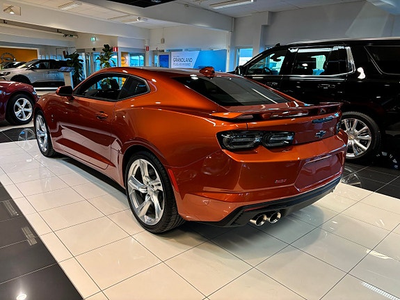 Chevrolet Camaro SS 3 of 5