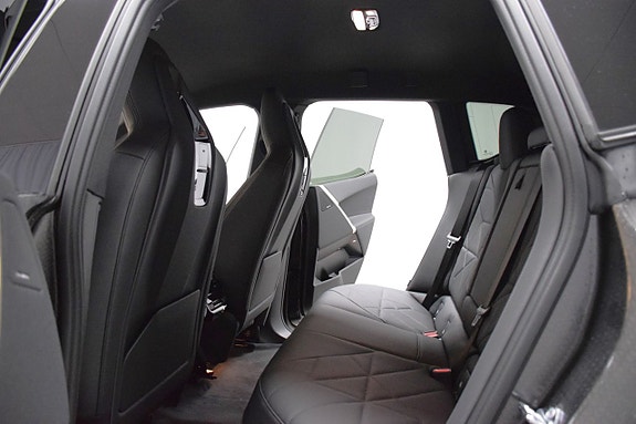 BMW iX 4 of 5