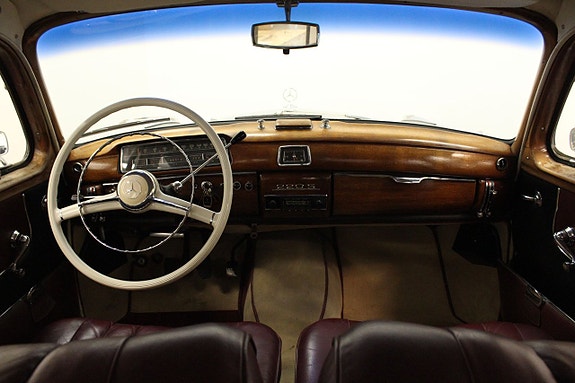 Mercedes-Benz W180 16 of 25